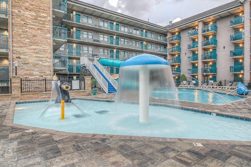 Accommodation By Willow Brook Lodge Pigeon Forge Esterno foto