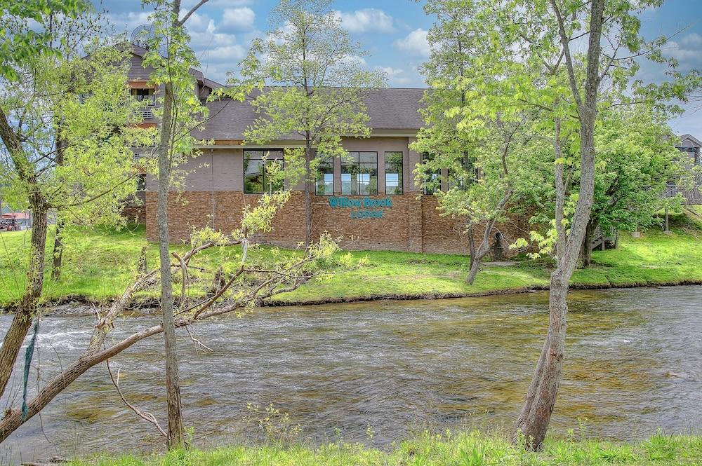 Accommodation By Willow Brook Lodge Pigeon Forge Esterno foto